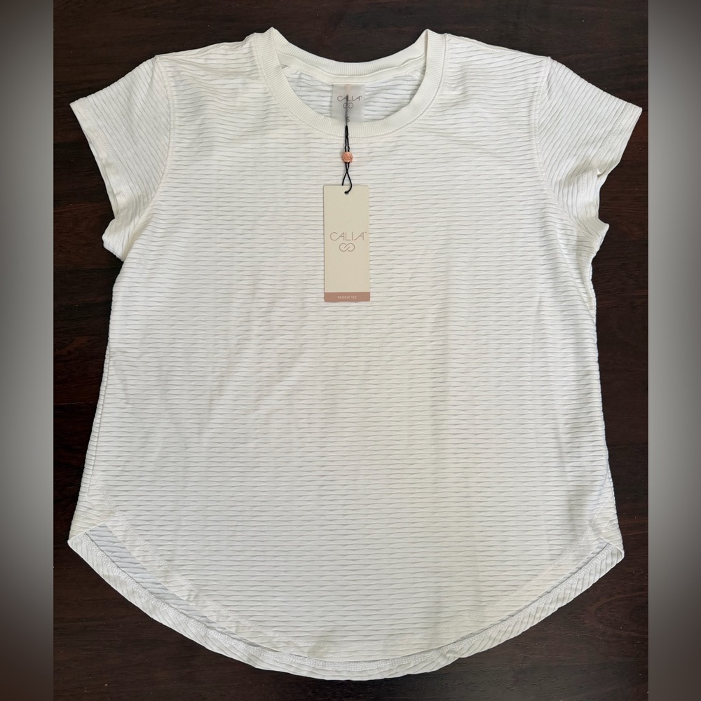 CALIA by Carrie Underwood White Short Sleeve Renew Tee. Size Small.